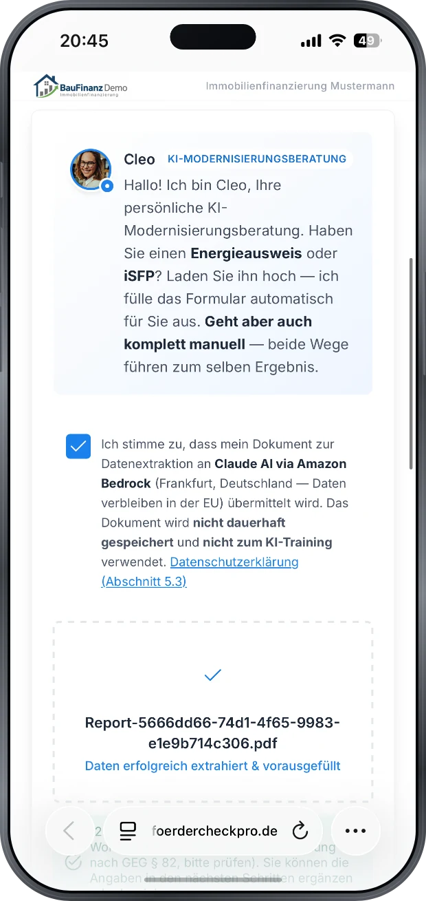 Cleo stellt sich vor und bittet um den Energieausweis oder den Sanierungsfahrplan, darunter die Einwilligung in die Datenextraktion und die Bestaetigung, dass der Report erfolgreich ausgelesen wurde